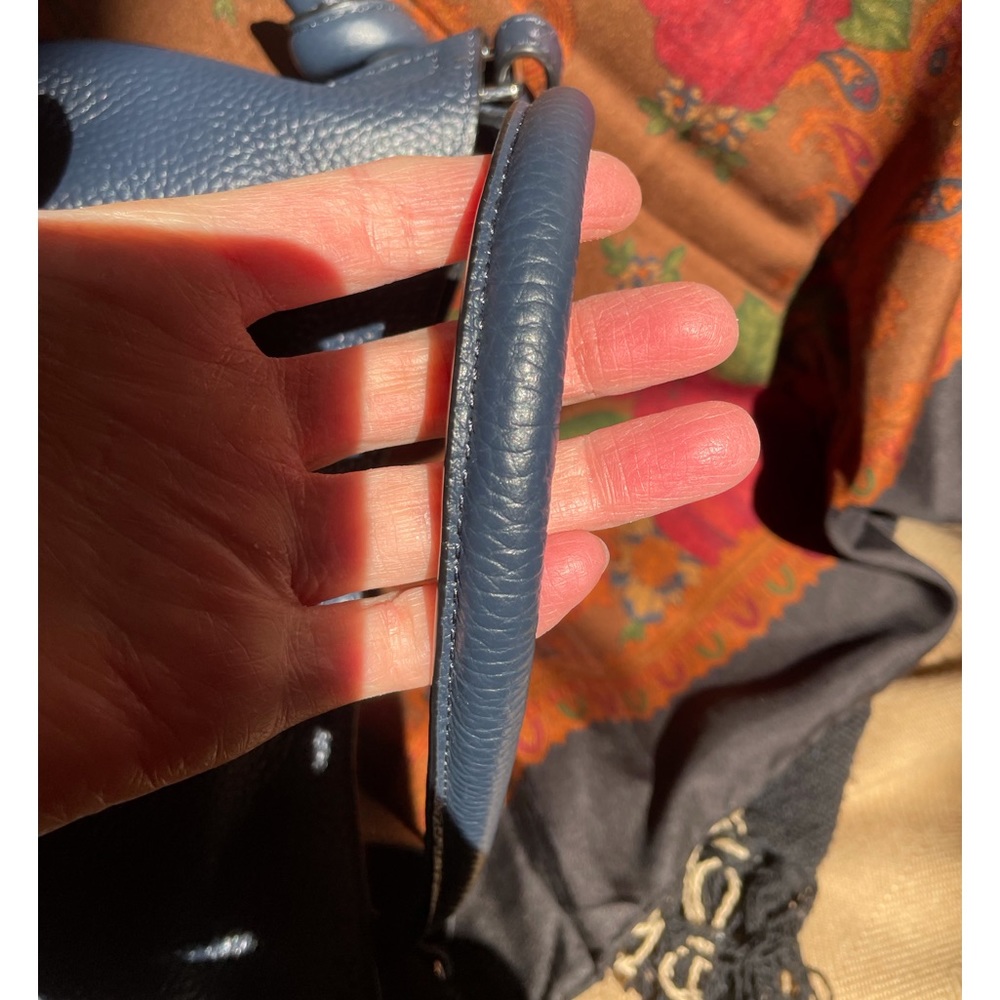 Radley London dark navy bucket bag - Picture 6 of 11